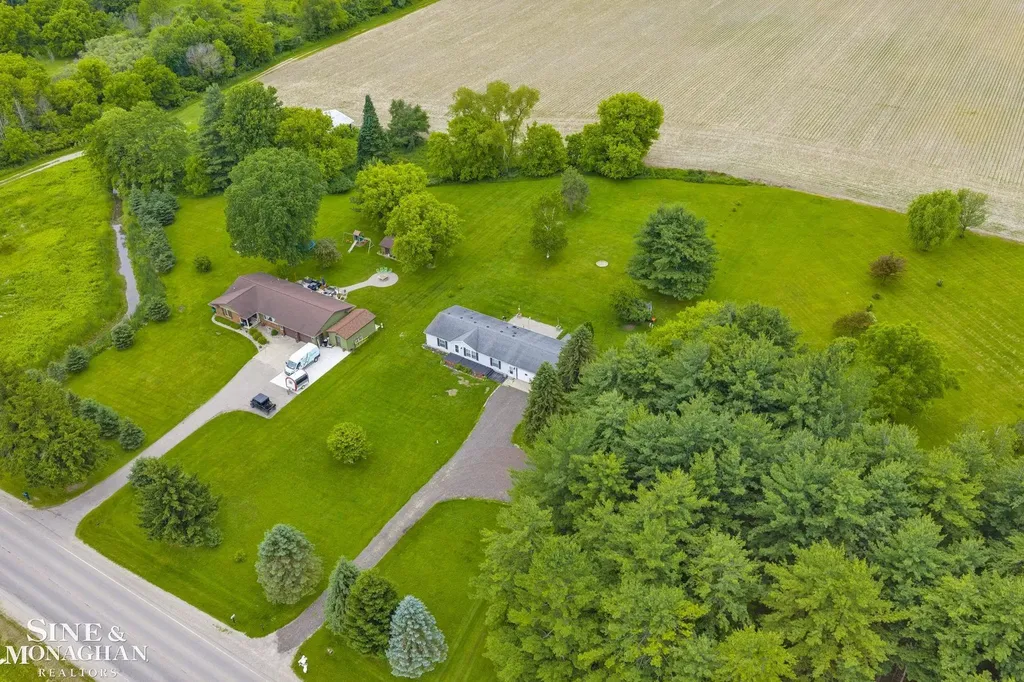433 N Howard Street Lexington Township MI 48422
