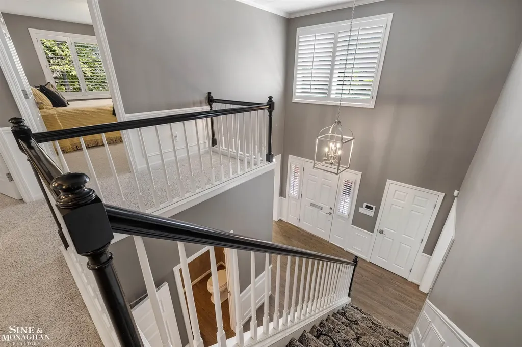 11 Sycamore Lane Grosse Pointe City MI 48230