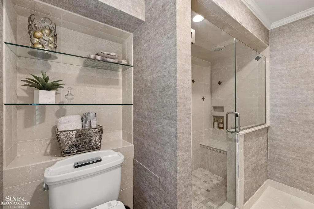 11 Sycamore Lane Grosse Pointe City MI 48230