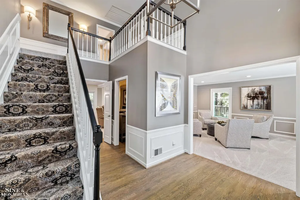 11 Sycamore Lane Grosse Pointe City MI 48230