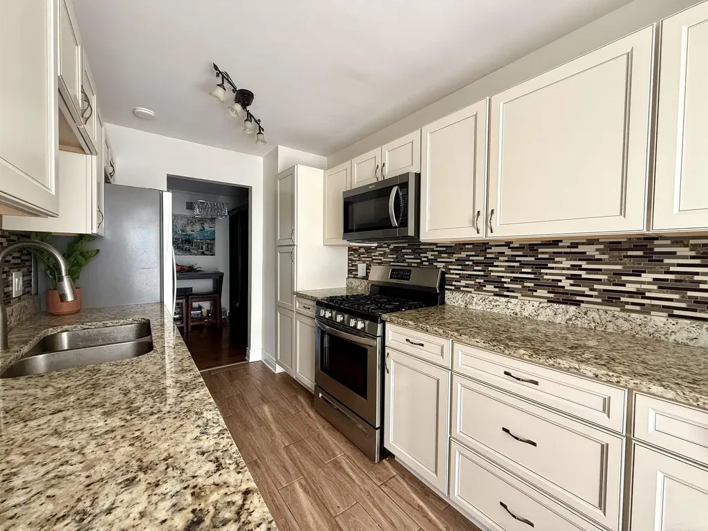 8401 Eighteen Mile Road Sterling Heights City MI 48313
