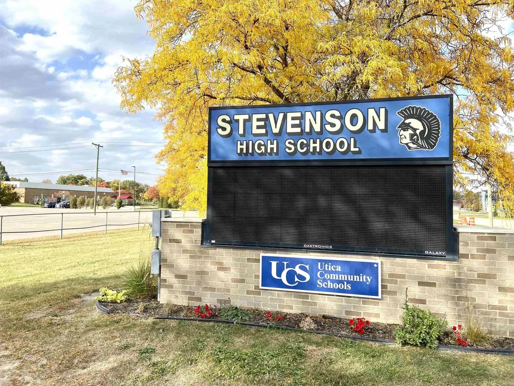 8401 Eighteen Mile Road Sterling Heights City MI 48313
