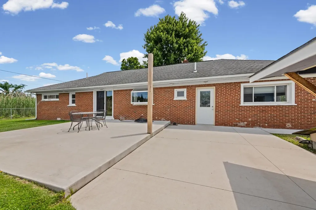7762 Shea Road Ira Township MI 48023