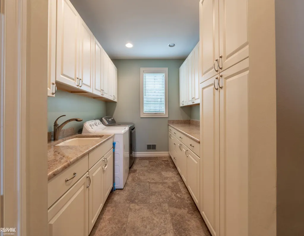 26918 Koerber Street St. Clair Shores City MI 48081