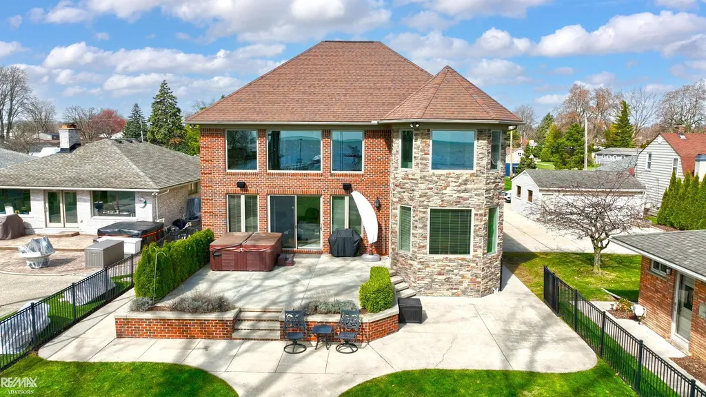26918 Koerber Street St. Clair Shores City MI 48081