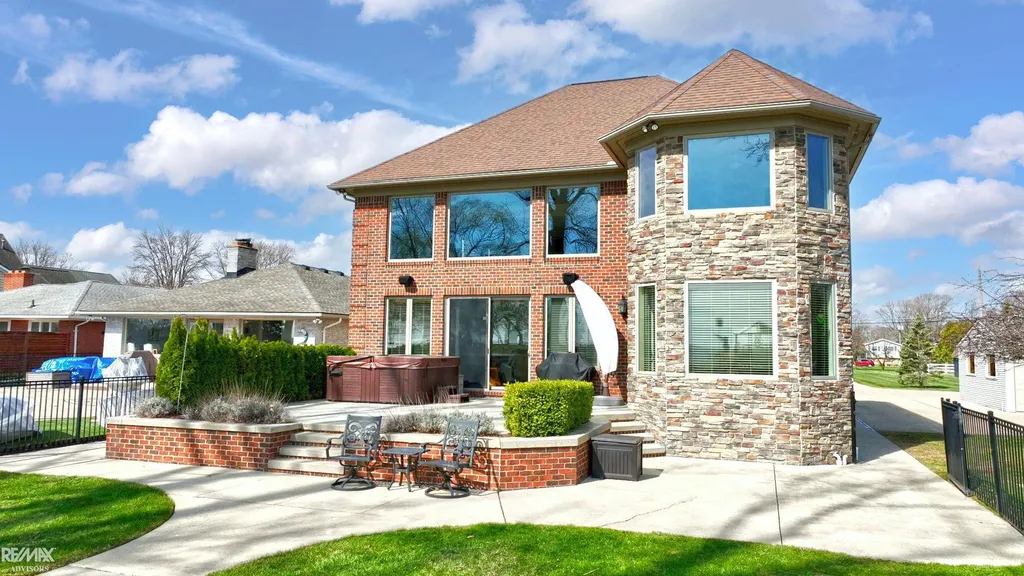 26918 Koerber Street St. Clair Shores City MI 48081