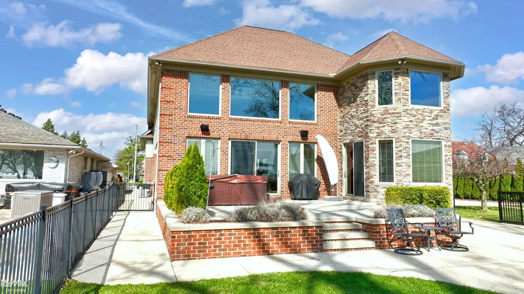 26918 Koerber Street St. Clair Shores City MI 48081