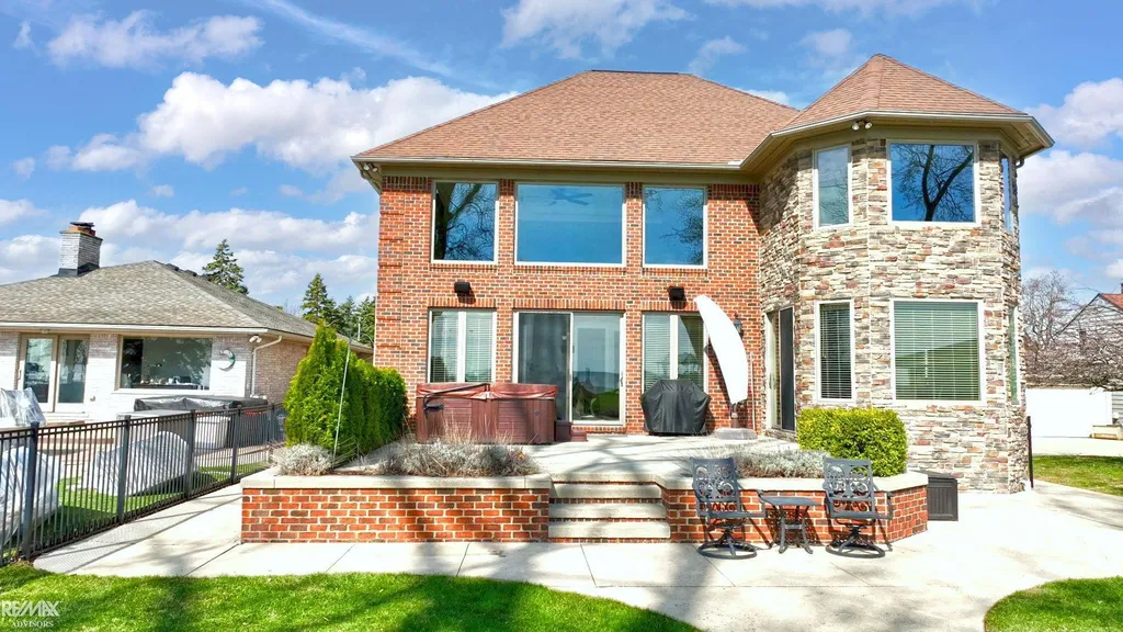 26918 Koerber Street St. Clair Shores City MI 48081