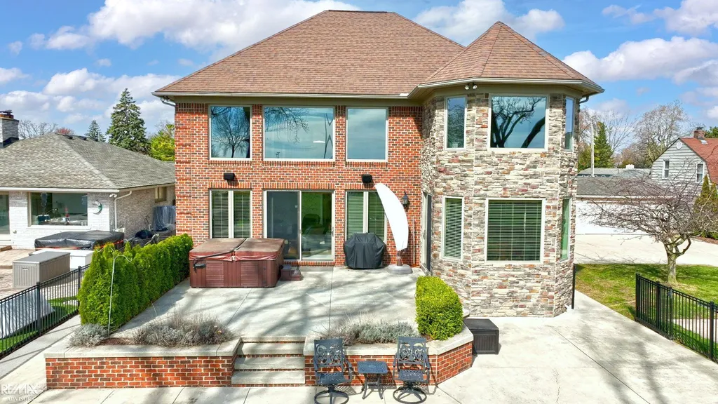 26918 Koerber Street St. Clair Shores City MI 48081