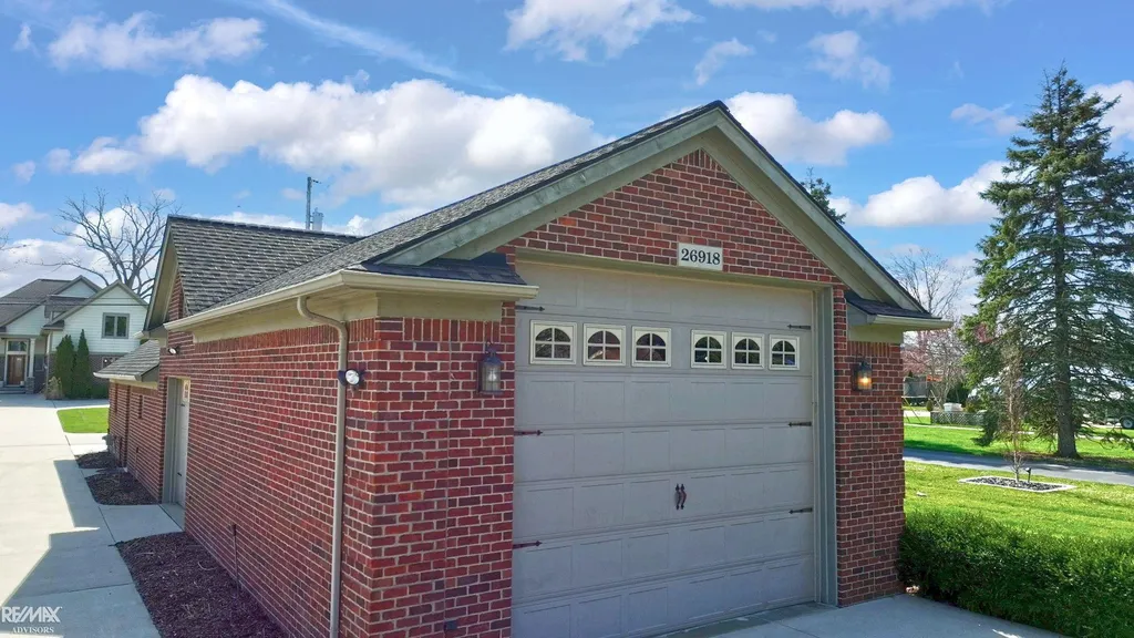 26918 Koerber Street St. Clair Shores City MI 48081