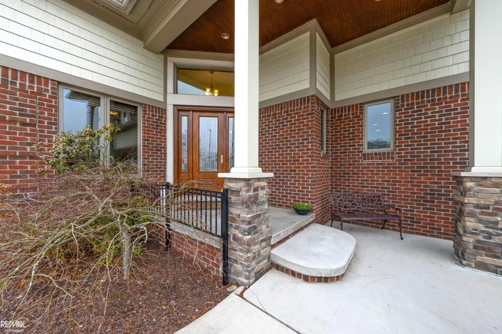 26918 Koerber Street St. Clair Shores City MI 48081
