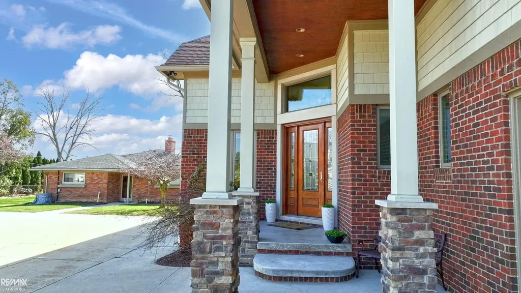 26918 Koerber Street St. Clair Shores City MI 48081