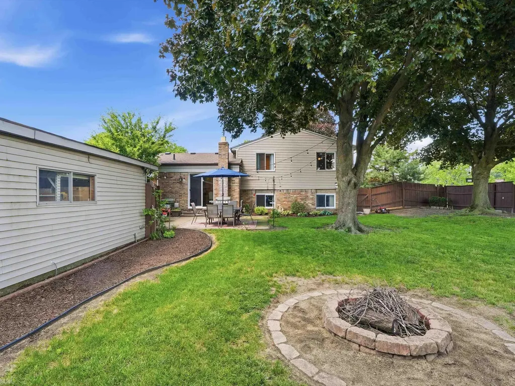 13466 Wessel Court Sterling Heights City MI 48313