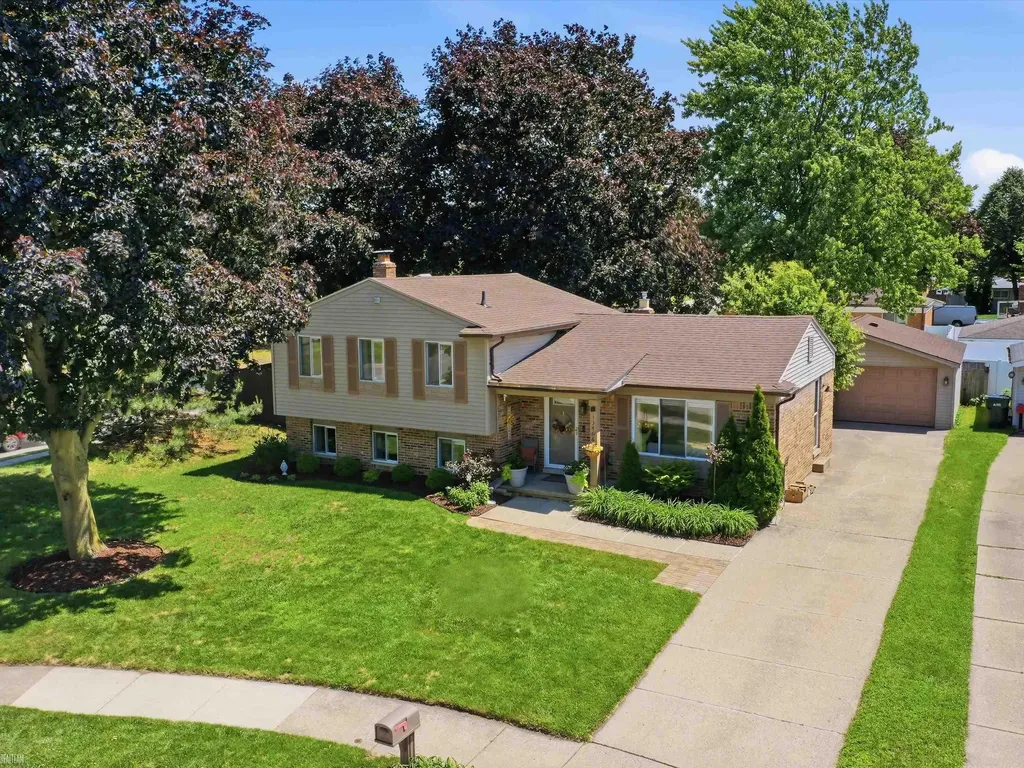 13466 Wessel Court Sterling Heights City MI 48313