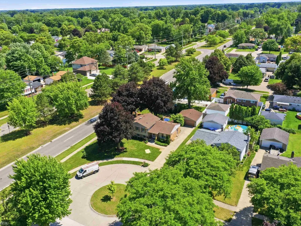 13466 Wessel Court Sterling Heights City MI 48313