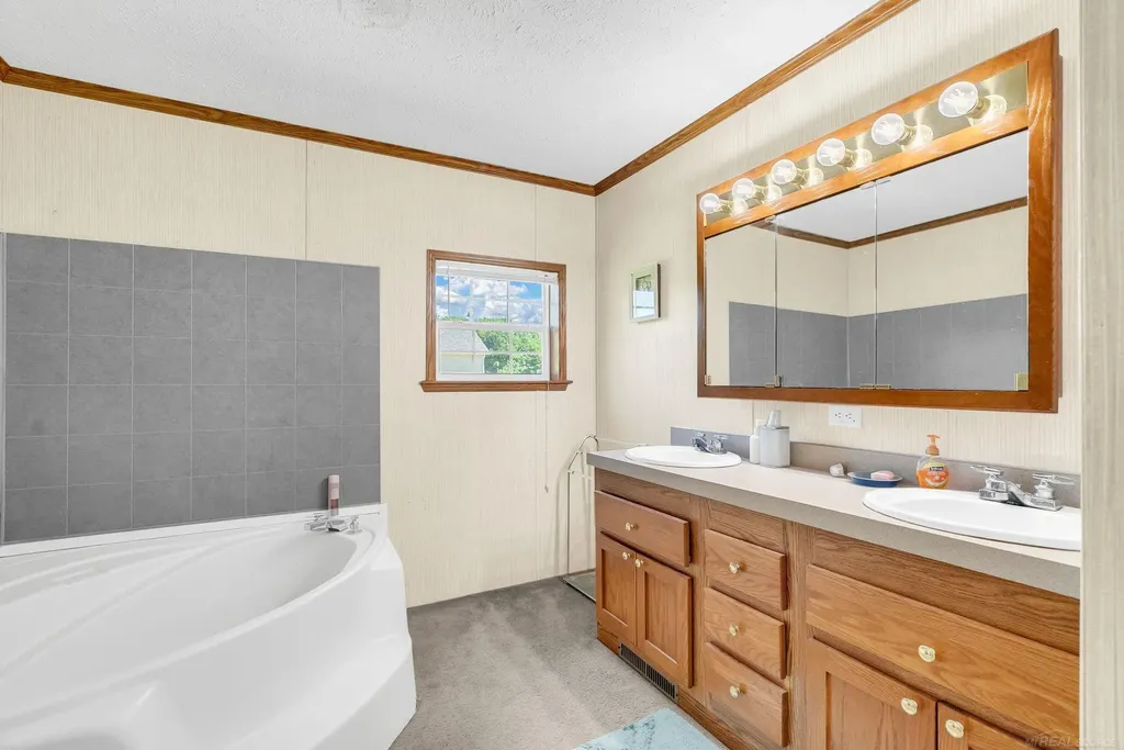 6995 Aitken Road Lexington Township MI 48450