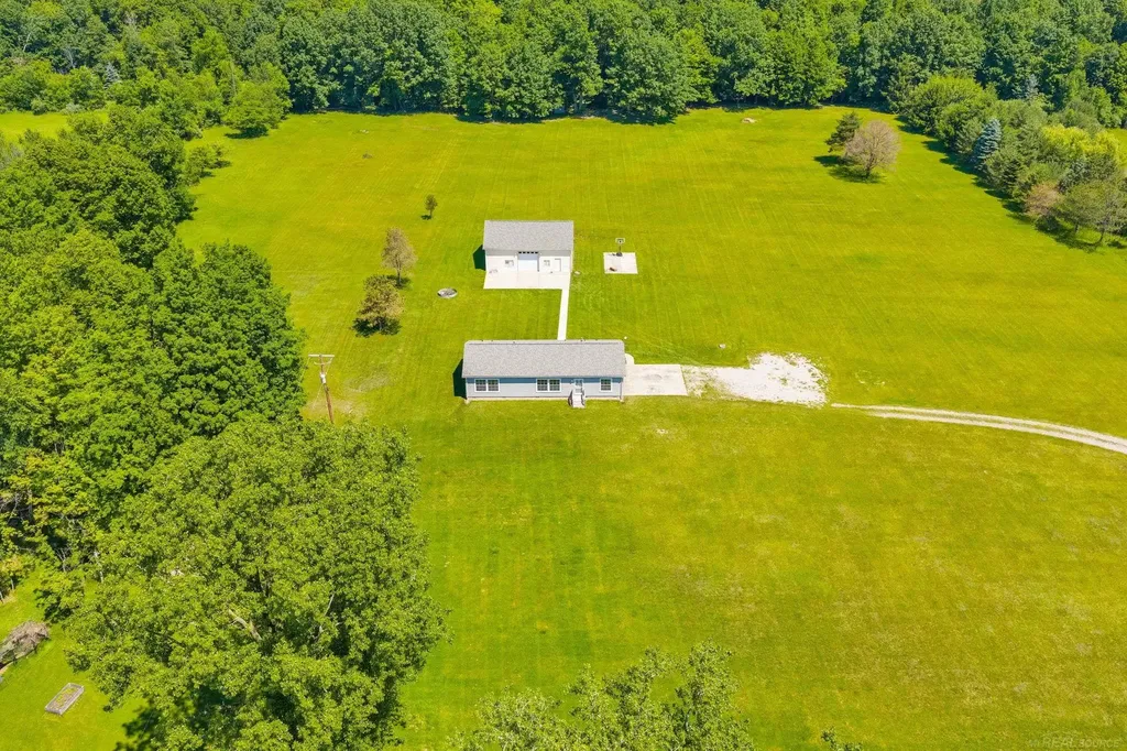 6995 Aitken Road Lexington Township MI 48450