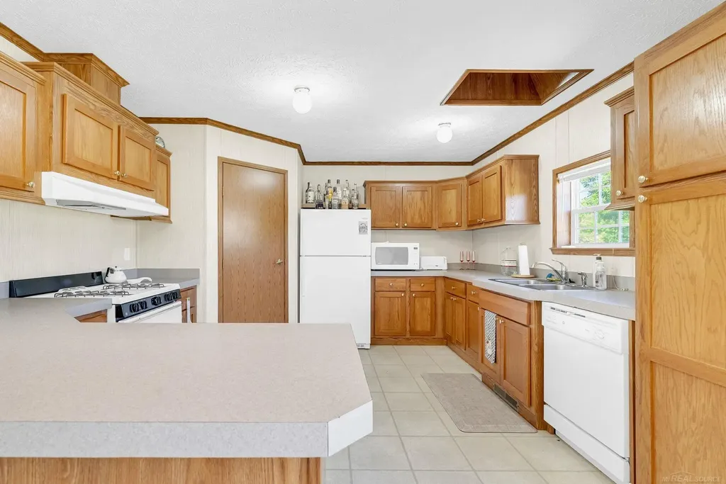 6995 Aitken Road Lexington Township MI 48450
