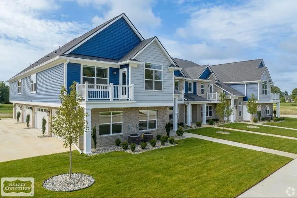 32972 Antrim Drive Chesterfield Township MI 48047