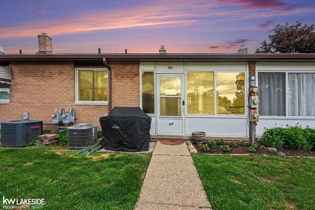 8401 18 Mile Road Sterling Heights City MI 48313
