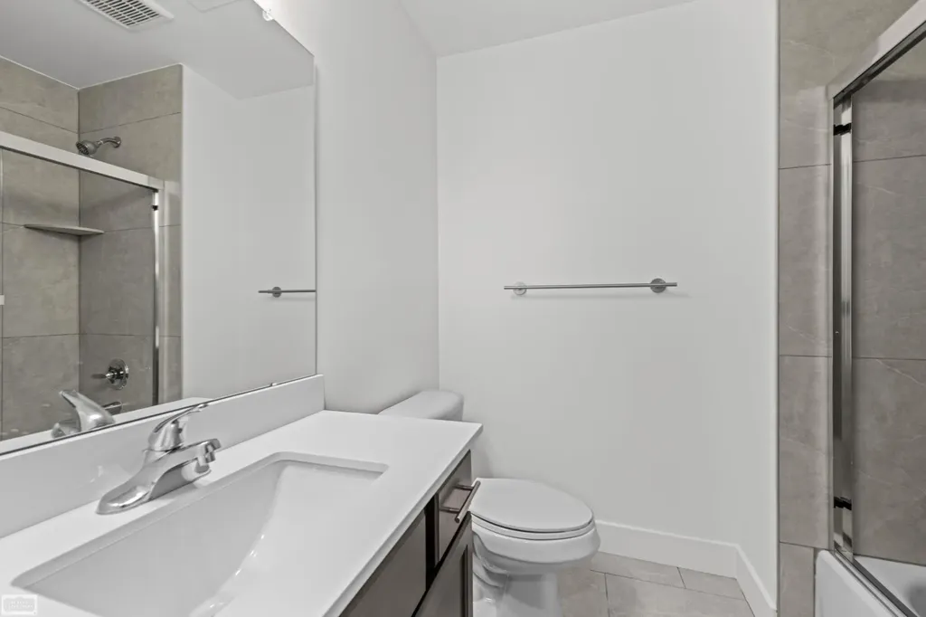 32956 Antrim Drive Chesterfield Township MI 48047