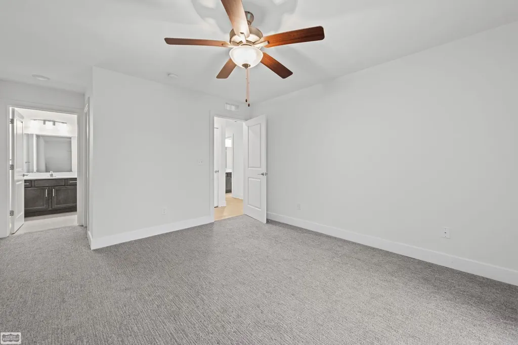 32956 Antrim Drive Chesterfield Township MI 48047