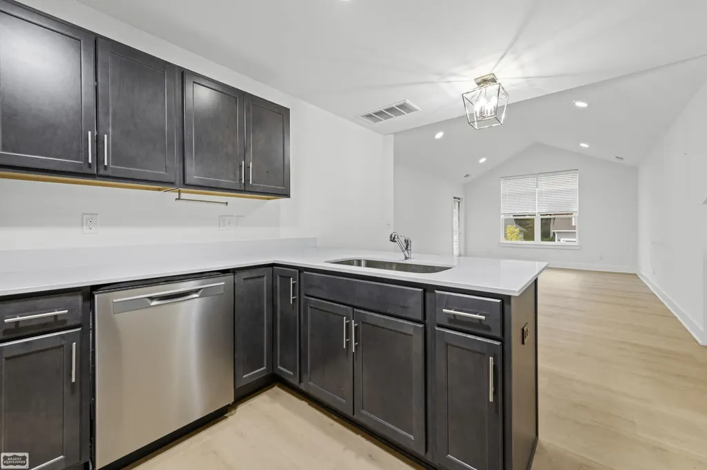 32956 Antrim Drive Chesterfield Township MI 48047