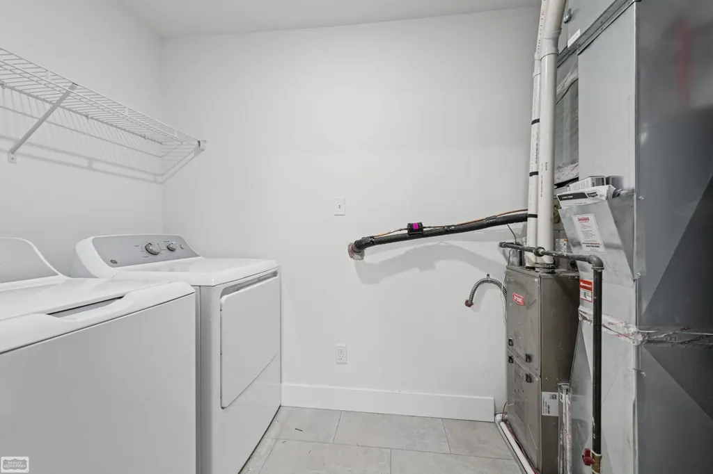 32956 Antrim Drive Chesterfield Township MI 48047