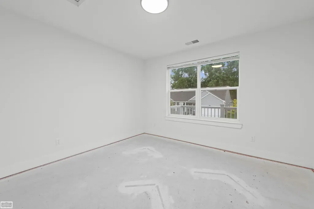 32956 Antrim Drive Chesterfield Township MI 48047