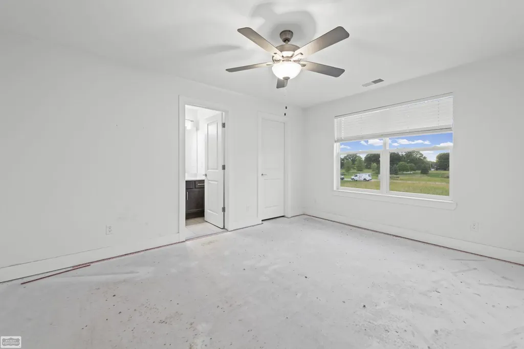32956 Antrim Drive Chesterfield Township MI 48047