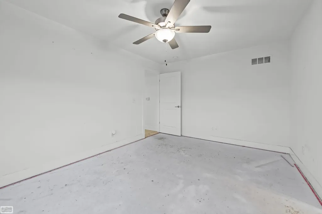 32956 Antrim Drive Chesterfield Township MI 48047