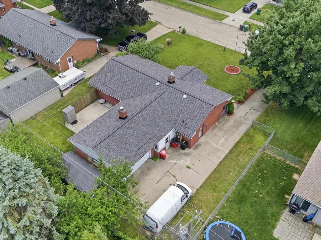 25107 Saint Christopher Street Harrison Charter Township MI 48045