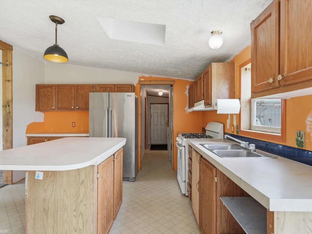 8137 Marquette Road Wales Township MI 48027