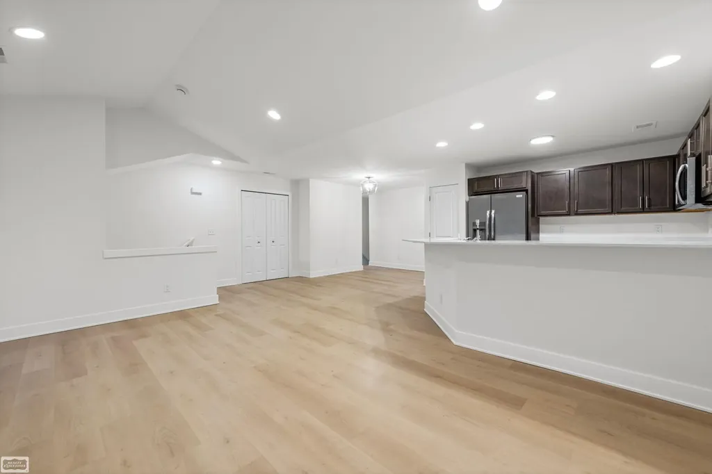 32968 Antrim Drive Chesterfield Township MI 48047