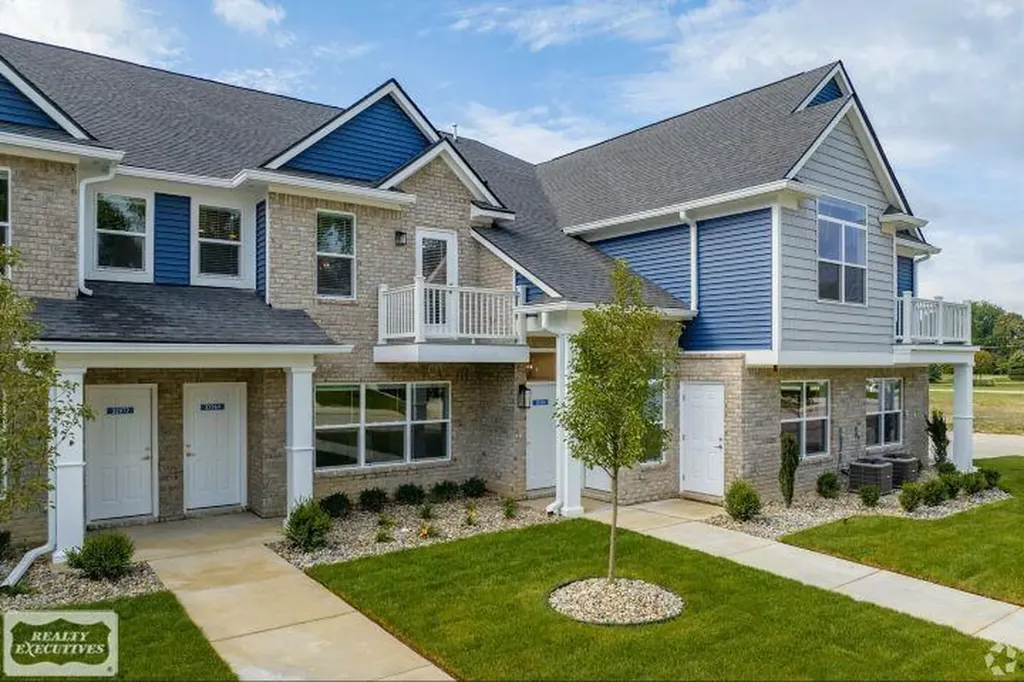 32968 Antrim Drive Chesterfield Township MI 48047