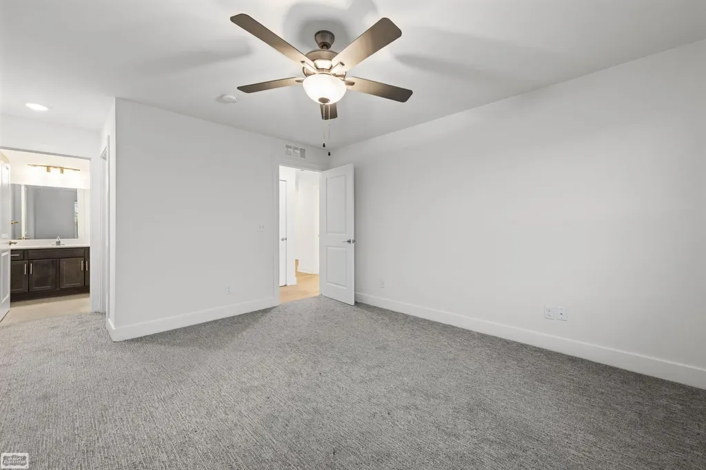 32968 Antrim Drive Chesterfield Township MI 48047