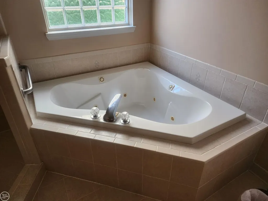 21766 Ambassador Drive Macomb Township MI 48044