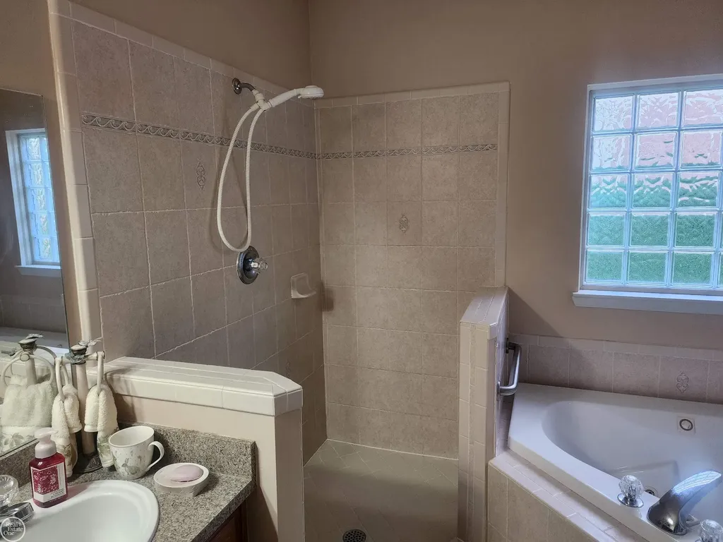 21766 Ambassador Drive Macomb Township MI 48044