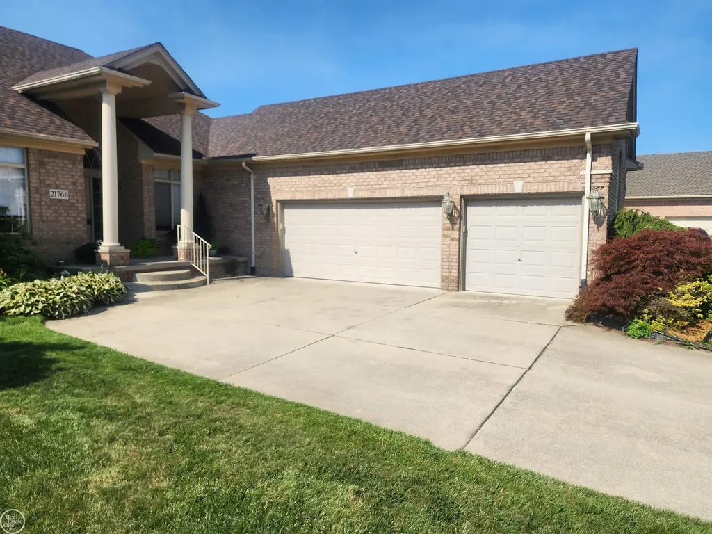 21766 Ambassador Drive Macomb Township MI 48044