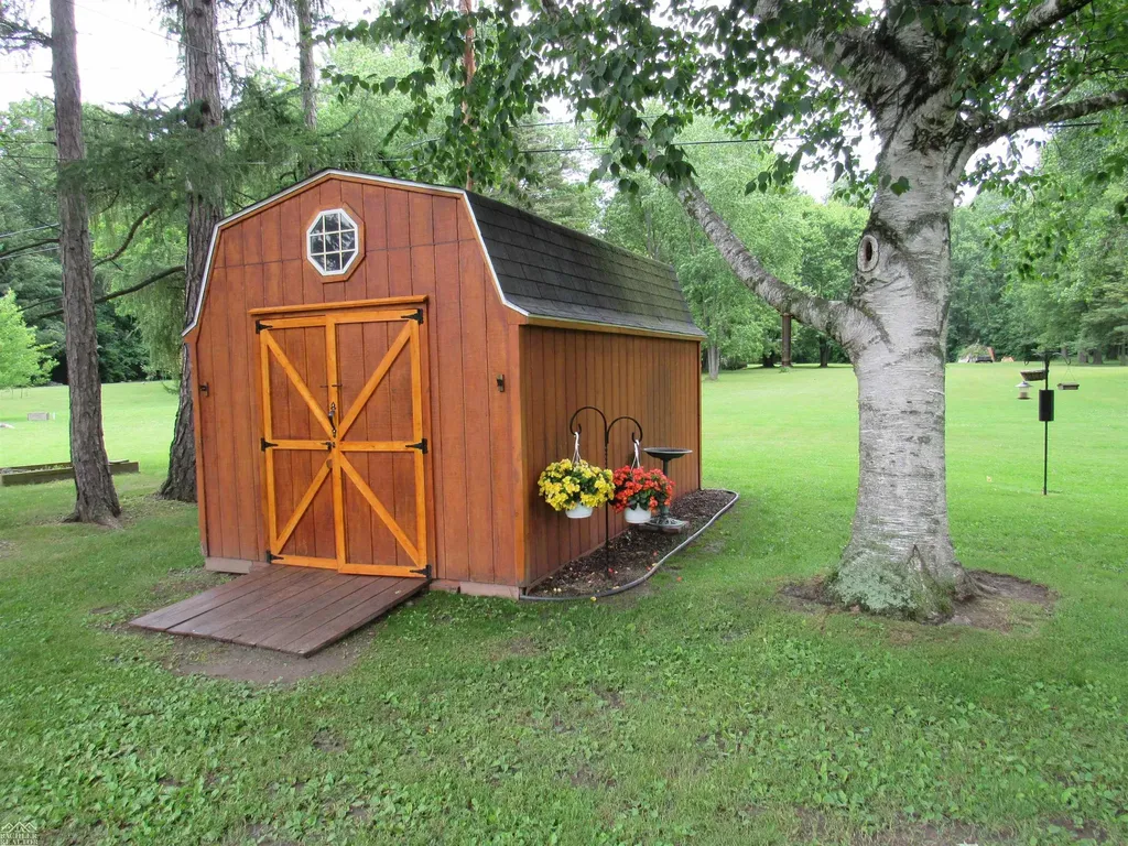 590 Meisner Road East China Township MI 48054