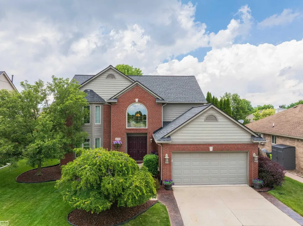 30139 Highgate Drive Chesterfield Township MI 48051
