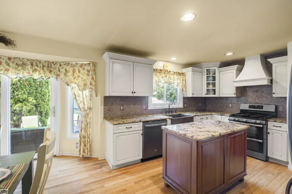 30139 Highgate Drive Chesterfield Township MI 48051