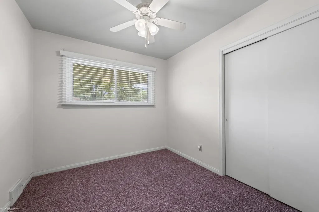 22943 Edgewood Street St. Clair Shores City MI 48080
