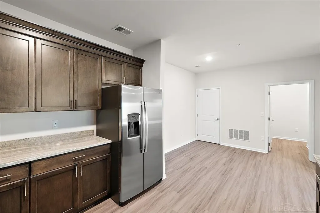 8280 Heywood Circle Sterling Heights City MI 48312