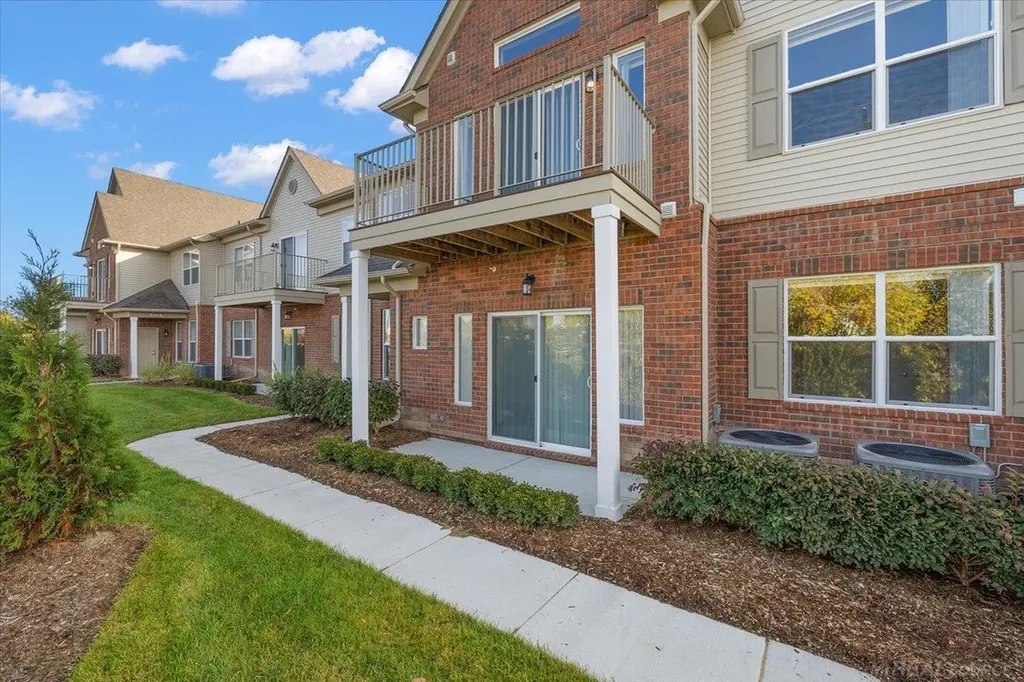 8280 Heywood Circle Sterling Heights City MI 48312