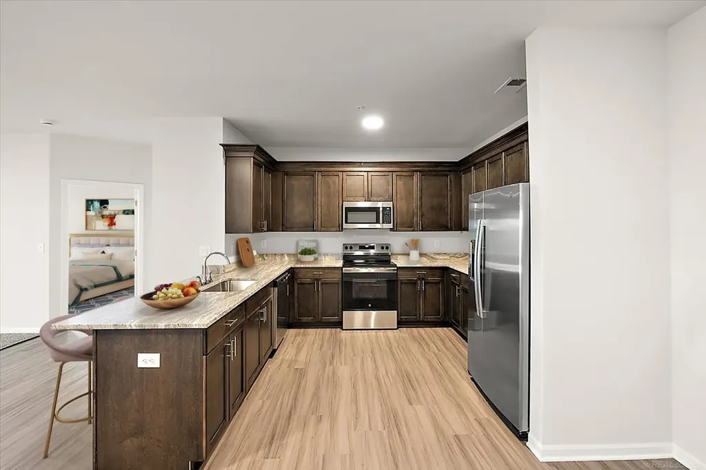 8280 Heywood Circle Sterling Heights City MI 48312