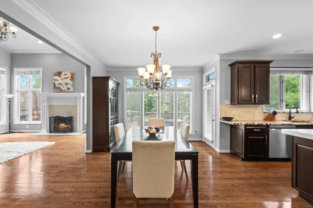 2250 Hawthorne Drive Shelby Charter Township MI 48316