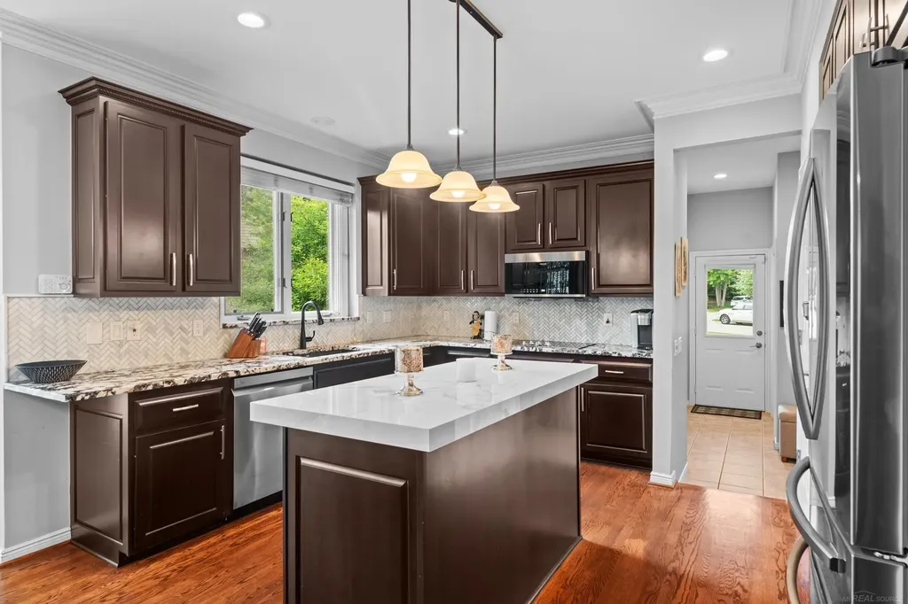 2250 Hawthorne Drive Shelby Charter Township MI 48316