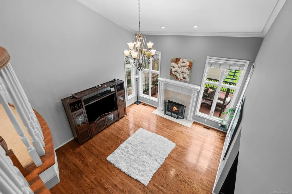 2250 Hawthorne Drive Shelby Charter Township MI 48316