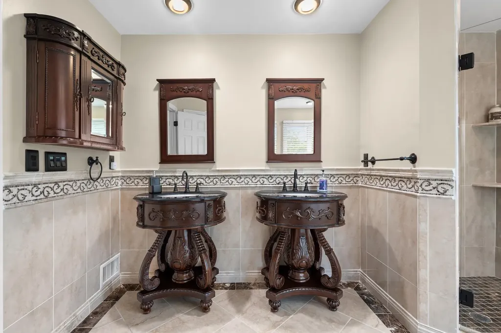 2250 Hawthorne Drive Shelby Charter Township MI 48316